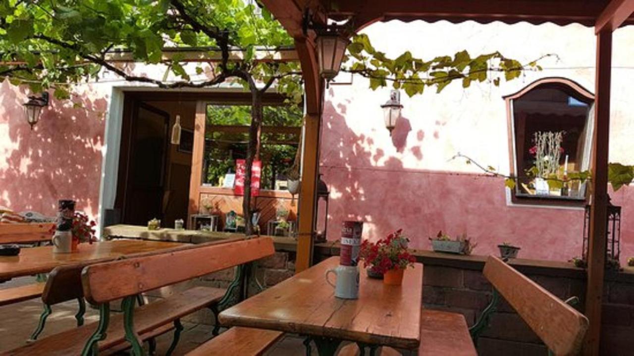 Villa Croatia & Restaurant Adria คลินเกนแบร์ก อัม มาน ภายนอก รูปภาพ